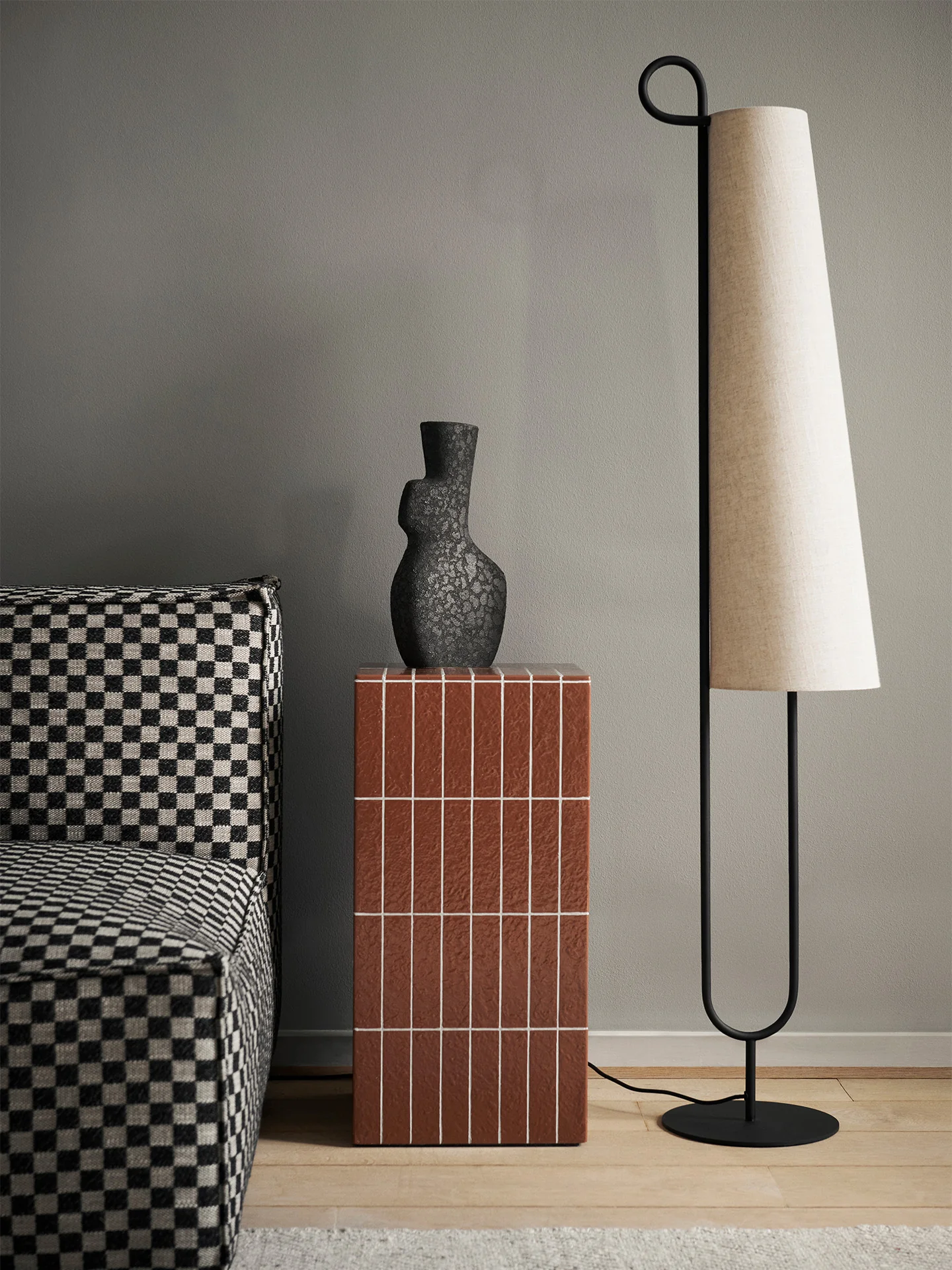 Ancora Floor Lamp - Black/Natural - Image 2