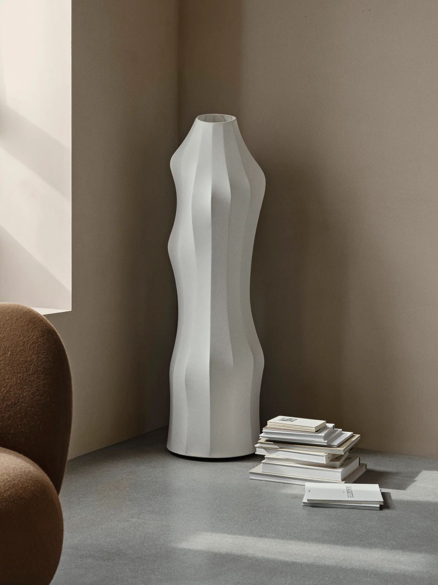 Dae Floor Lamp - White - Image 3