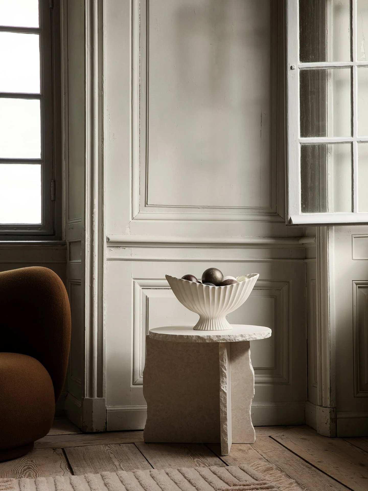 Fountain Centrepiece - Off-White - Image 2