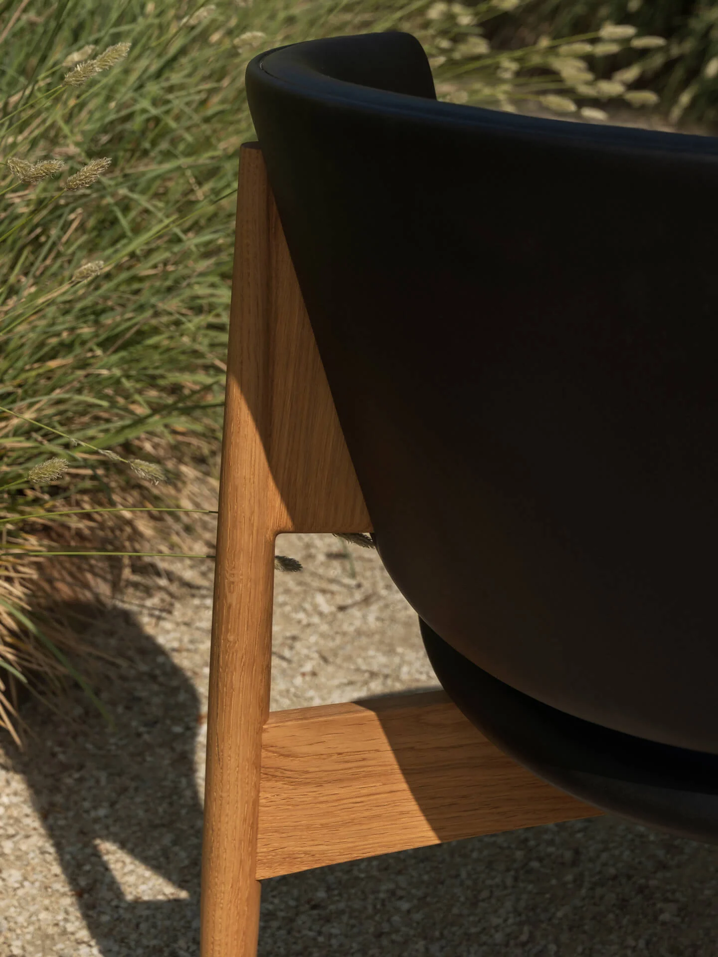 Herman Lounge Chair - Wood - Vegea - Natural Oak/Black - Image 3