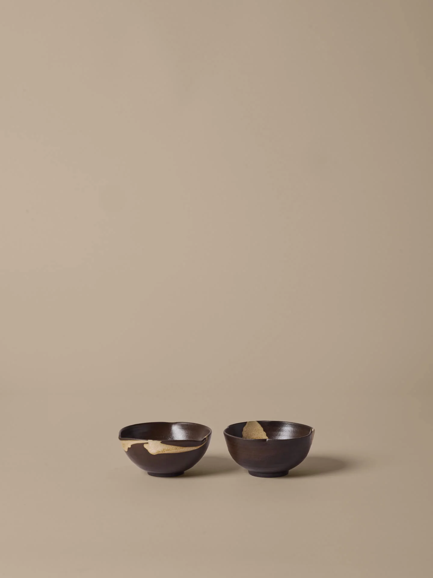 Koyo Bowls - Ø11.5 - Set of 2 - Dark Brown/Buff - Image 3