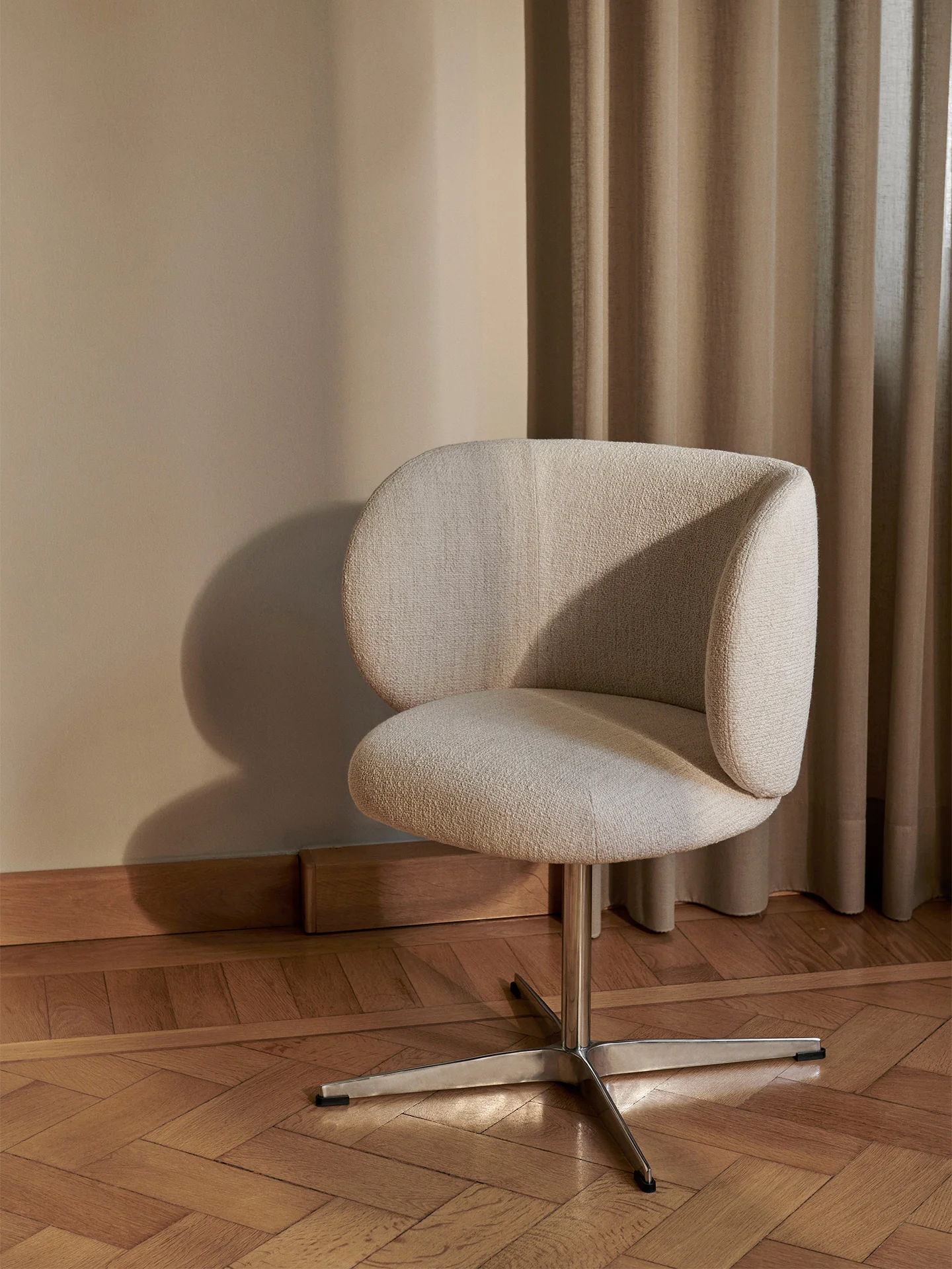 Rico Dining Chair - Swivel - Bouclé - Off-White - Image 2