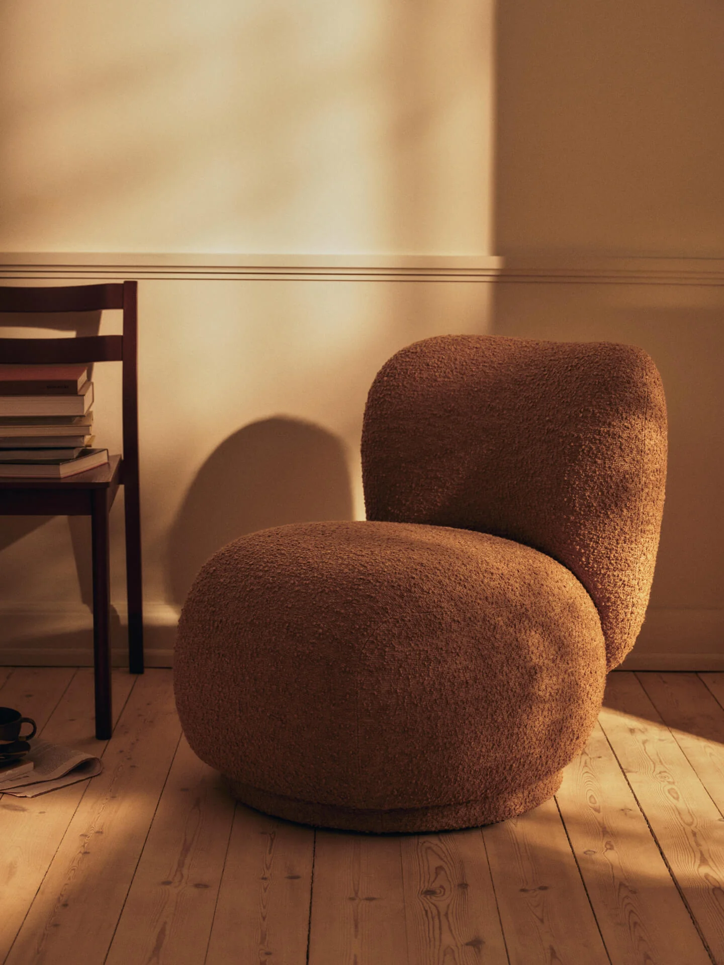 Rico Piccolo Lounge Chair - Raw Bouclé - Tan - Image 2